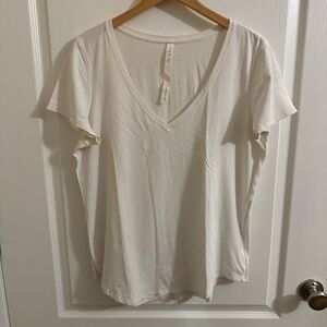 Lululemon Women's White/Cream V-Neck Top